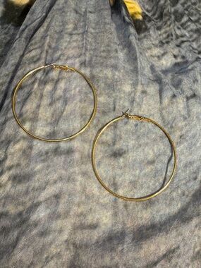 Large Gold tone Hoop Earrings - Classic Women Jewelry